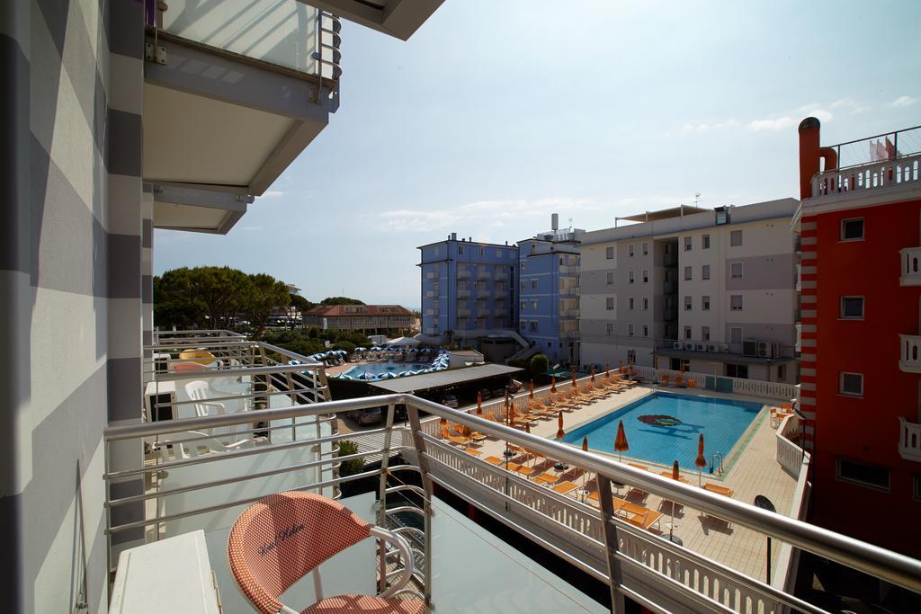 Hotel Helen Caorle Esterno foto