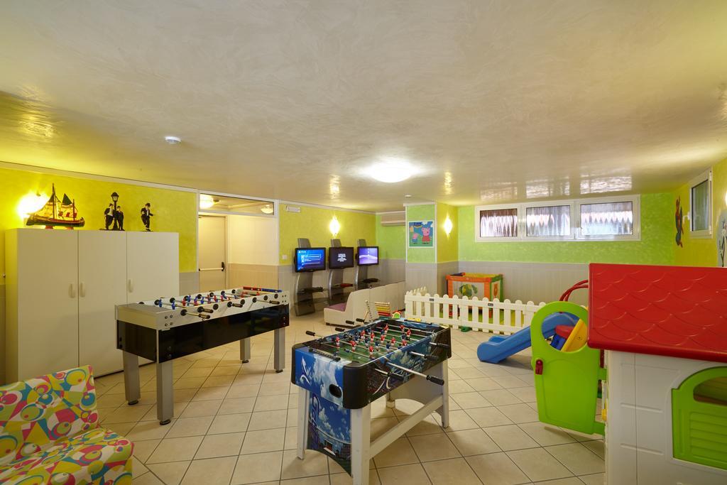 Hotel Helen Caorle Esterno foto