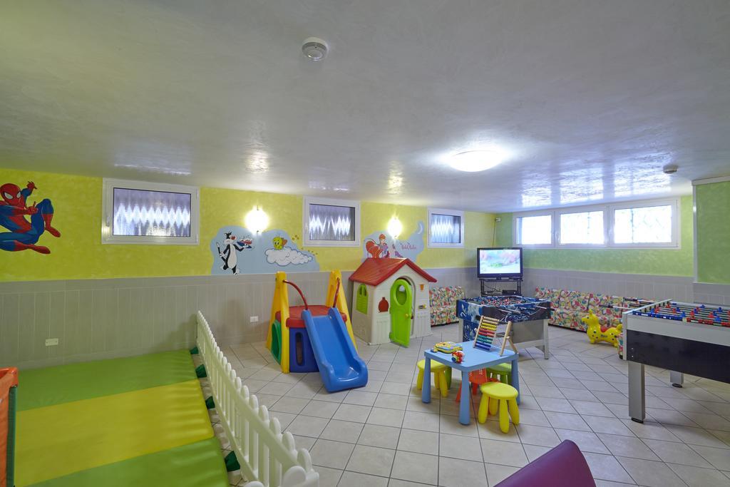 Hotel Helen Caorle Esterno foto